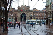 Zürich Hauptbahnhof / ж/д вокзал в Цюрихе. дождливо.