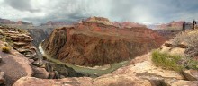 обзорная точка у реки Колорадо / http://www.grand.canyon.national-park.com/
путь до обзорной точки у реки Колорадо туда и обратно более 20 км, перепад высот до 1800м, наверху лежал снег, внизу было +24 С