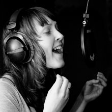 Музыка - жизнь / Катя, она же Прана (PRANA) в процессе записи на студии FORZ (Минск, апрель 2011)