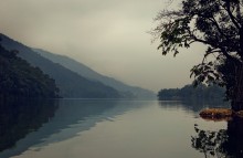 В тишине гор / раннее утро озеро Фева