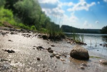 на речном песке... / На берегу реки Неман. май 2011