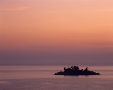 Остров / Черногория. Адриатическое море