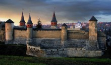 Каменец-Подольский / старый замок крепоти в каменце