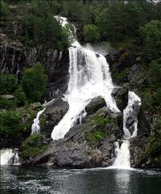 водопад Лисефьерда / водопад Лисефьерда-Норвегия