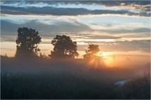 Утренняя / После восхода солнца  деревню накрыл туман из долины