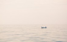Про маленькую рыбацкую лодку в пастельном море / Испания, Тосса-де-Мар