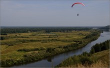 Пролетая над Венцом / Тренировка Московских парашютистов у Венца...
август, 2011