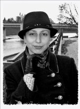 Алёна / осенью в парке