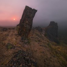 Рассвет в сентябрьском тумане / Верховье реки Берда.Урочище Ослиные Уши.