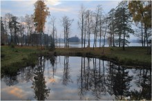 Осеннее настроение / Парк возле замка Тышкевича. Озеро Гальве. Тракай. Литва. Осень 2011.
Вдали виднеется Тракайский замок.