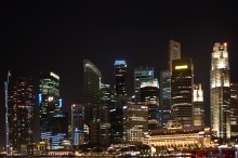 Ночной Сингапур (дубль2) / Собственно переделал снимок)