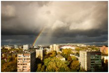 Радуга ранней осени... / Технически и может композиционно не очень, но в повседневной жизни, особенно в городской, достаточно редкое явление.. Всем хорошего настроения...