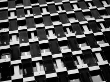 Кубики городского организма / Здание напоминает шахматную доску