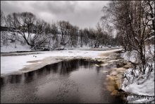 Скудные зимние краски / На задворках речки Охта , Санкт Петербурга.