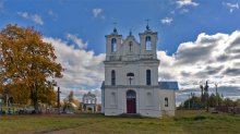 1424/2  *Костел Благовещенский в Вишнево* / Местечко Вишнево (ныне деревня) располагается в 22 км от Воложина, в 92 км от Минска. Интересно это место не только своей историей, но и именами с ней связанными: Сымон Будный, род Хрептовичей, композитор М. К. Огинский, поэтесса Констанция Буйло, жена Янки Купалы - Владислава Луцевич. Вишнево также связано с именами Нахума Гольдмана, одного из лидеров сионизма и Шимона Переса  президента Израиля, лауреата Нобелевской премии мира.

Впервые Вишнево в письменных источниках упоминается с 14 века. В 15-16 веках имением Вишнево в числе других владели Гедыгольдовичи, Гольшанские, Остики, Сангушко, Пацы. Во второй половине 16 века Вишнево упоминается как местечко, имение, центр волости Ошмянского уезда. В январе 1593 г. здесь умер белорусский гуманист, религиозный реформатор, философ Сымон Будный, который некоторое время перед смертью он жил в местечке