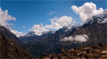 осень в Гималаях... / слева направо вид на Лхотсе 8516,Ама-Даблам 6812,Малагпуланг 6573