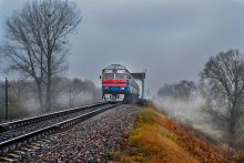 Пригородный / Пригородный поезд, сообщением Волковыск-Барановичи, прибывает на станцию Слоним.