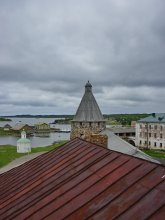 Соловецкие крыши. / На башнях нет ангелов, часовни без крестов. Тягостно там... Июнь 2011года.