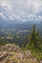 Болгария. Смолян. Орфеевы скалы / Местечко «Орфеевы скалы» в болгарских родопах недалеко от горнолыжного курорта Пампорово. Только что прошел дождь и горы «дышат» облаками :)