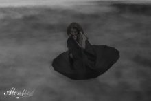море,туман,,,холодно / уносит ..холодно ,страшно ...SOS