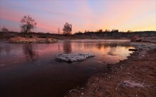 розовый рассвет / река Москва
