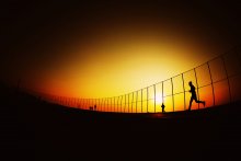 Running at Sunset / Солнце.