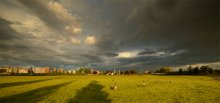 The types of clouds in the sky vag, as well as the direction in which they're moving, can potentiall / ....конечно это не панорама, но 1400рх очень соблазнительный размер )