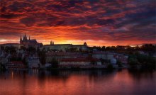 Прага / 8 июня перед самым отъездом повезло с закатом
снято с Карлового моста