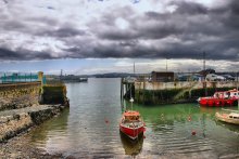 Cobh harbour / ***