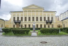 Библиотека Пушкина_Усадьба 18-19 века / Москва. Библиотека имени А.С. Пушкина, бывшая усадьба Мамонтовых (начало XIX века)