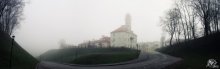 Городок в тумане / Европейский городок в утреннем тумане, вид на старую чать города