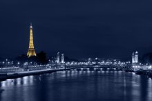 одинокая в ночи... / Париж, мост Александра III, Эйфелева башня, Сена