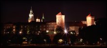 Krakow palace / photo palace from the bridge
