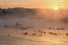 Рождение нового дня. / Утренний рассвет в октябре на реке Южный Буг.