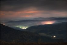 &nbsp; / Ночной вид со склона горы Гемба, Карпаты, 2012. Полнолуние.