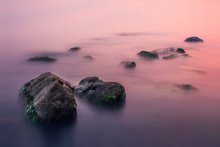закатное / каменистый болгарский пляж