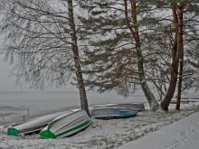 Нарочанские лодки / Зима. Оз. Нарочь сковано льдом.