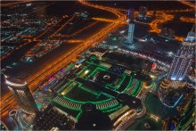 МАТРИЦА по Дубайски / Вид со смотровой площадки, самого высокого здания в мире Бурж Халифа, на самый большой ТРЦ Дубаи Молл - общая площадь центра составляет более 1,2 млн. м², ну и вид на ночной Дубай