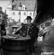 Пивной Эльф / Улицами Мюнхена
Rolleiflex 2.8F
