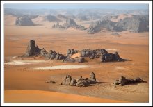 Когда Земля была Марсом....(2) / Снято в высоты дюны Тин Мерзуга, Алжир, 2009 год.
Организую поездку в Алжирскую Сахару, март 2013 год.
vrogotneva.com