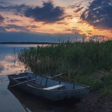 &nbsp; / что может быть попсовее девушки с берёзкой - только лодка на закате)))