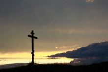 и крест одинокий стоит... / ...