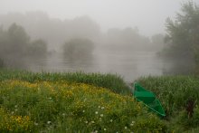 Цветущая заводь Gipanisa. / Когда легкий утренний туман ложится на речку.