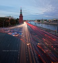Обычный Московский вечер / Вид на Московский кремль с вечерней автомобильной пробкой.