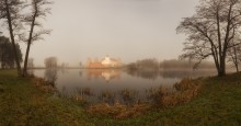 Туманный Мир / Ноябрьская панорама с участием Мирского замка.