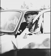 мой друг художник и поэт... / на этом фото в чудесном авто сидит Артур Гапанович-кто не узнал)