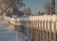 Где резной палисад... / Деревенский забор...