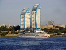 Волжские паруса / удачно разворачивался теплоход на Волге