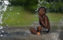 water splash whisperer / water splash whisperer
