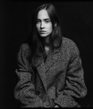 Портрет в пальто, сентябрь 2014 / ***